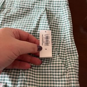 Old Navy Gingham Shorts NWT